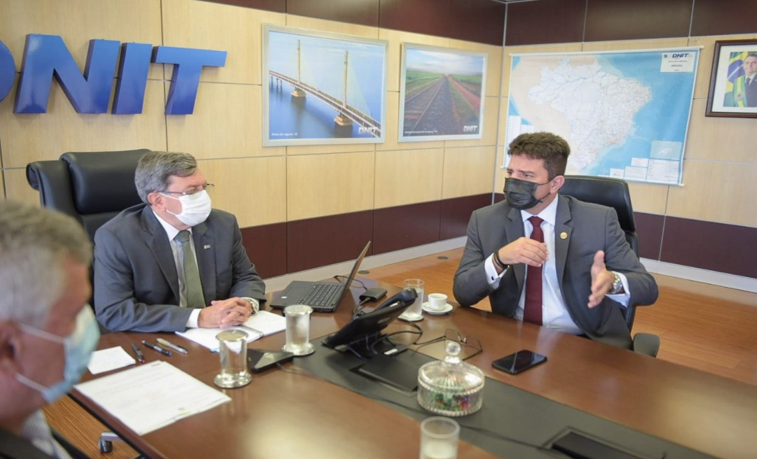 Governador solicita ao Dnit aprovação de projetos para diversas obras no Acre